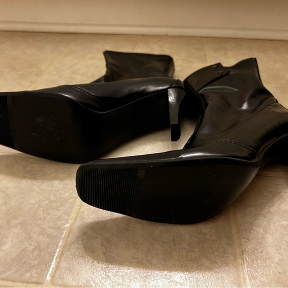Stylish boots! 3 inch heeled - Picture 7 of 7